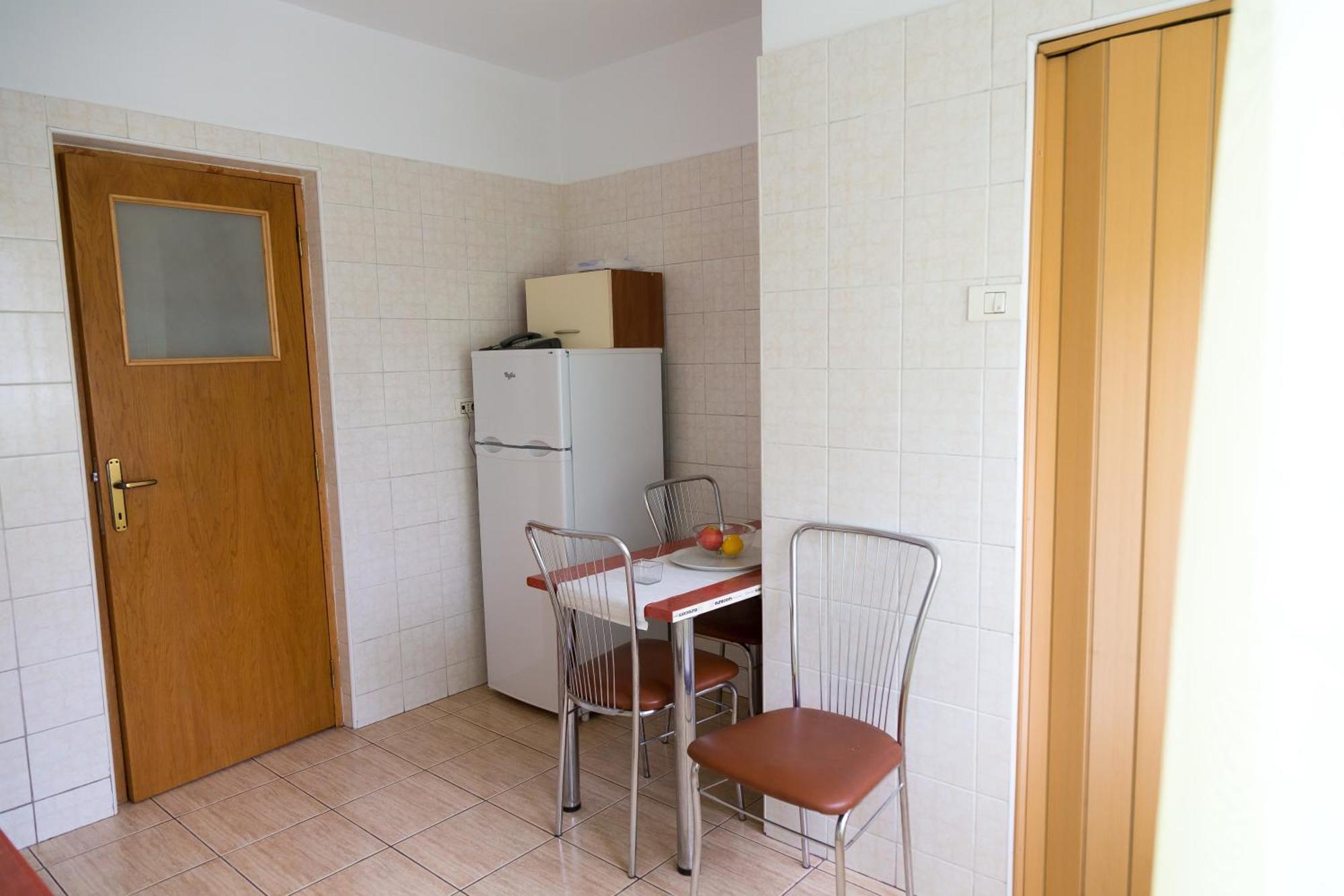 Sunny Old Town Apartments Букурещ Стая снимка