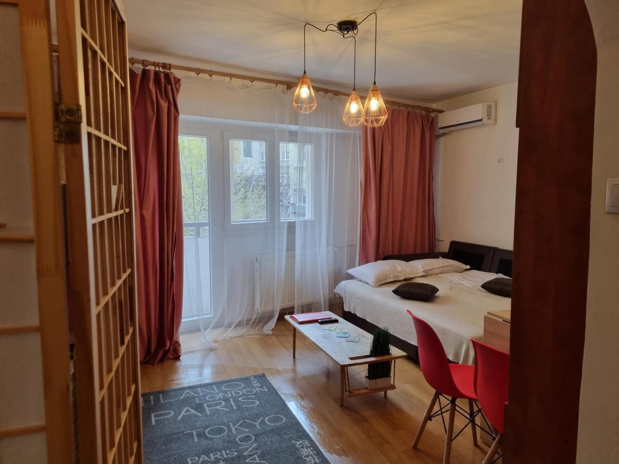 Sunny Old Town Apartments Букурещ Стая снимка