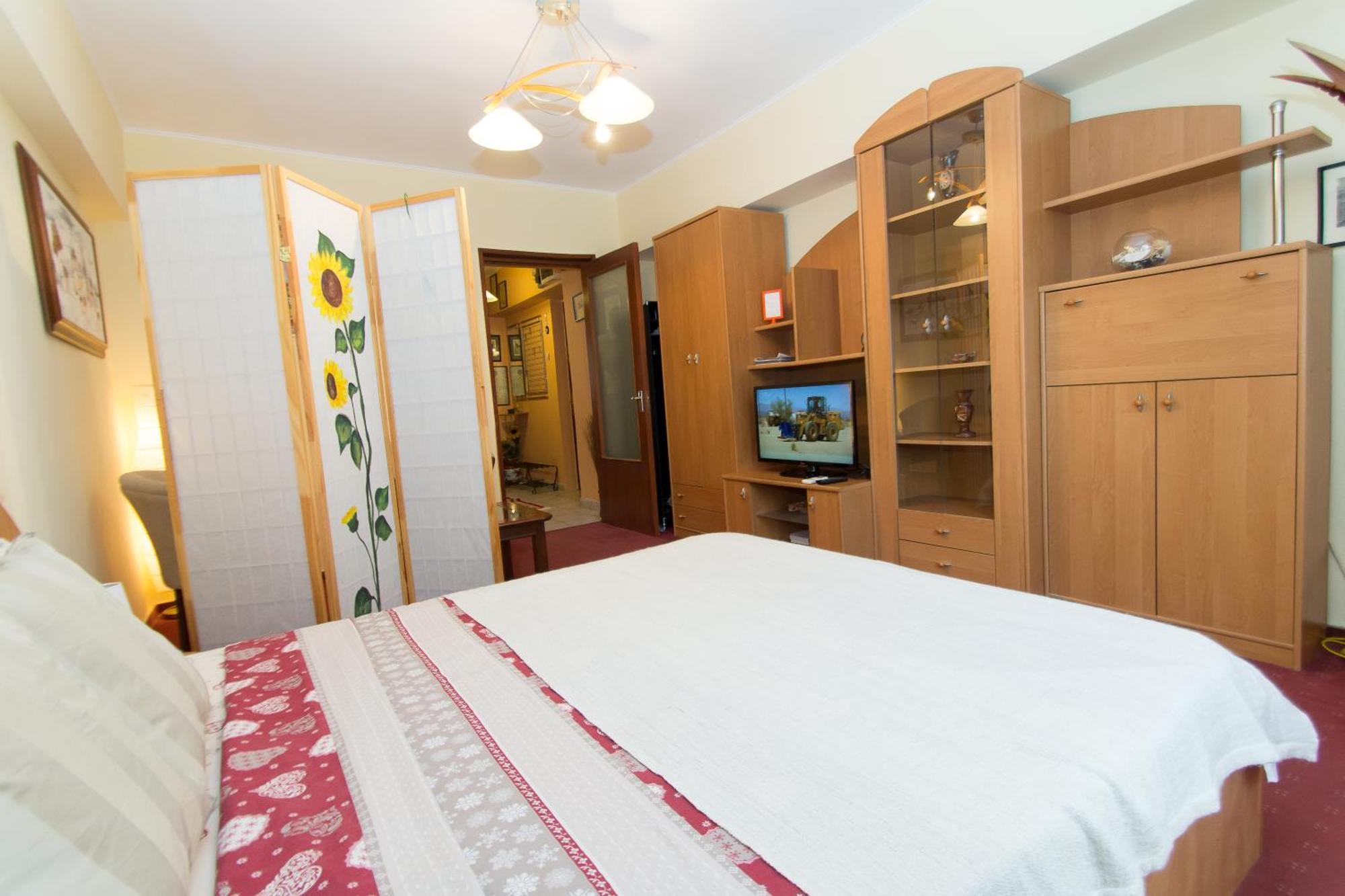 Sunny Old Town Apartments Букурещ Стая снимка