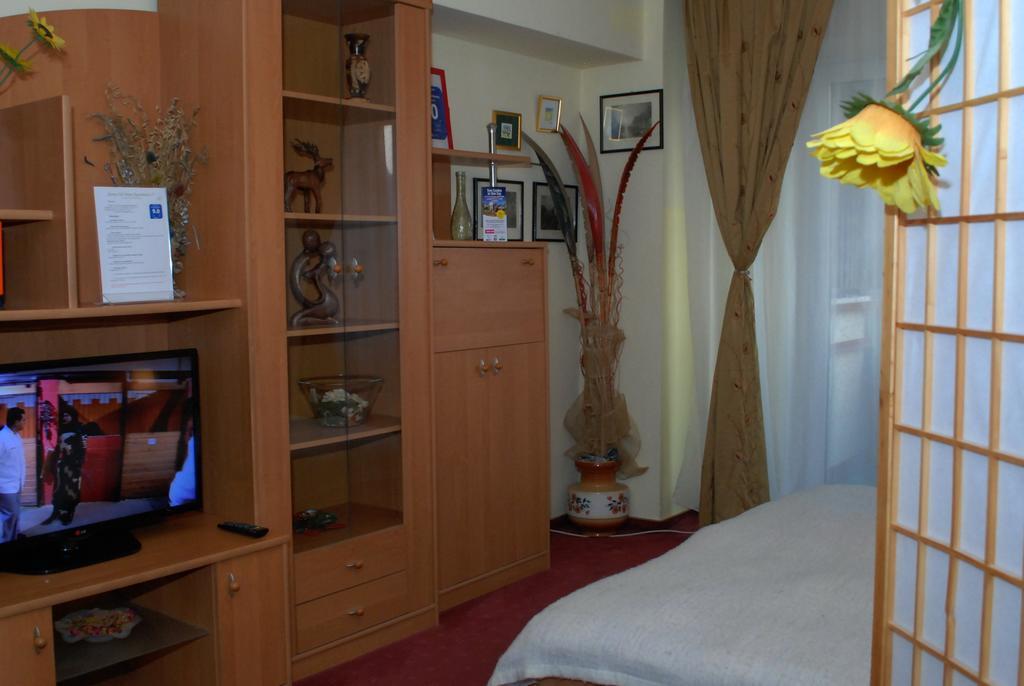 Sunny Old Town Apartments Букурещ Екстериор снимка