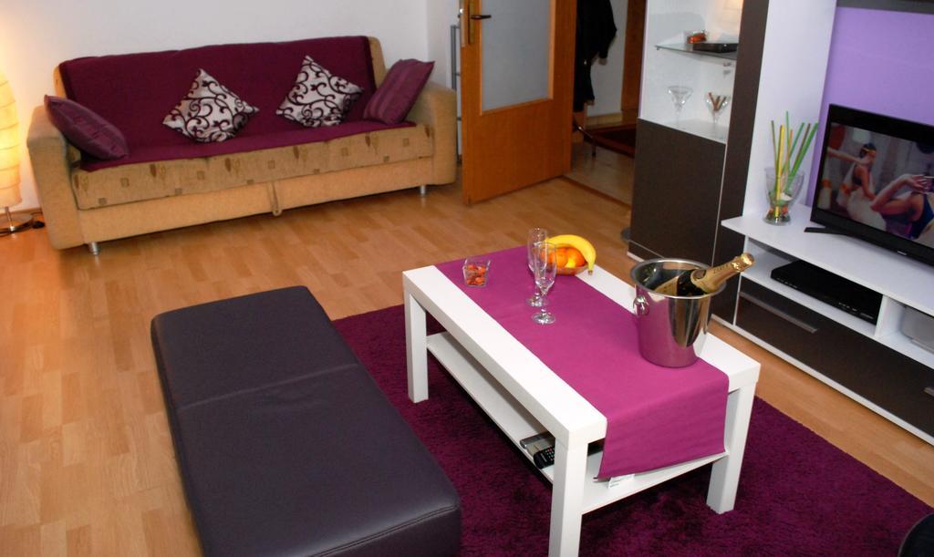 Sunny Old Town Apartments Букурещ Екстериор снимка